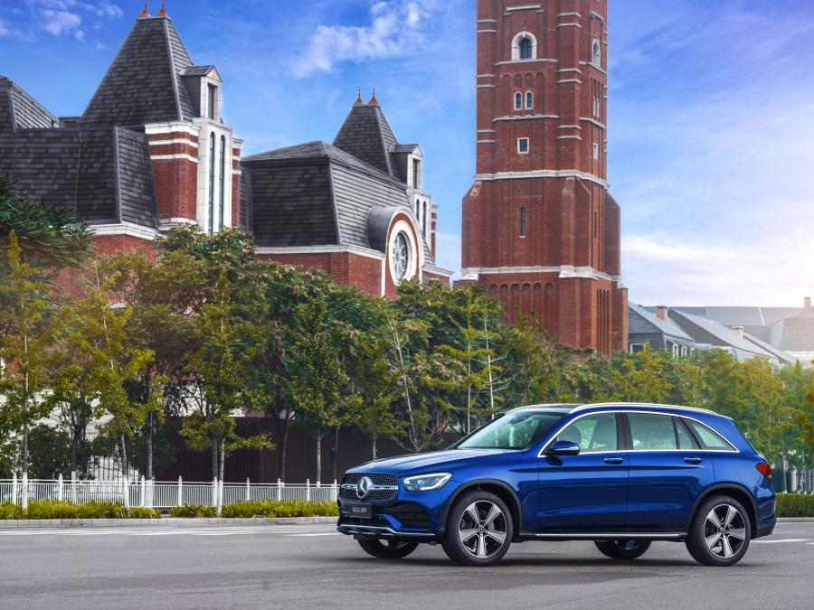  Mercedes-Benz GLC300 L 4Matic AMG Line (V253) 2019 года  (CN) (фото 1 из 17)